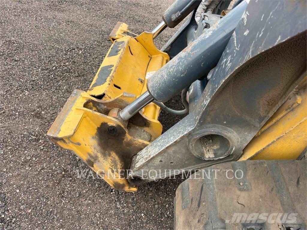 John Deere & CO. 333G Beltelastere