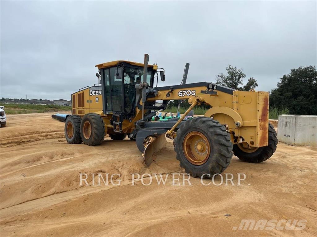 John Deere & CO. 670G Veihøvler