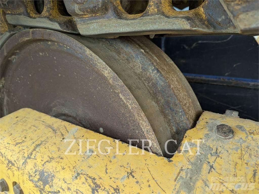 John Deere & CO. 700K Dozere Beltegående