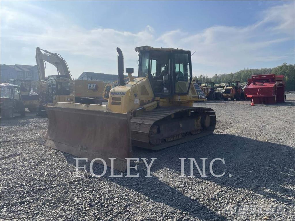 Komatsu D61PX1-23 Dozere Beltegående