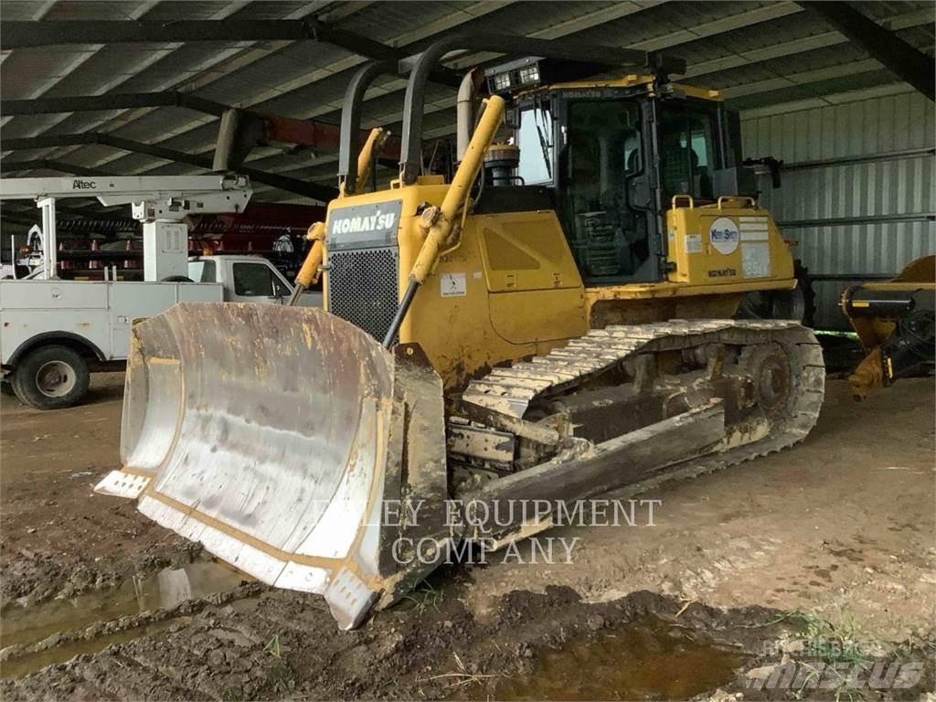 Komatsu D65EX17 Dozere Beltegående