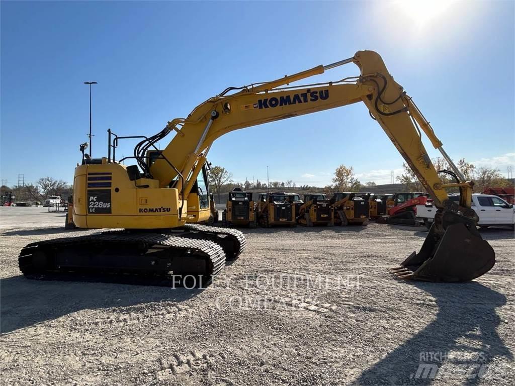 Komatsu PC228USLC Beltegraver