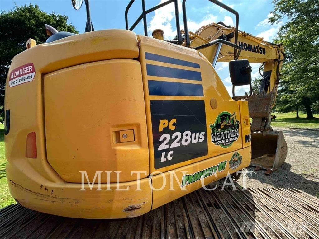 Komatsu PC228USLC-10 Beltegraver