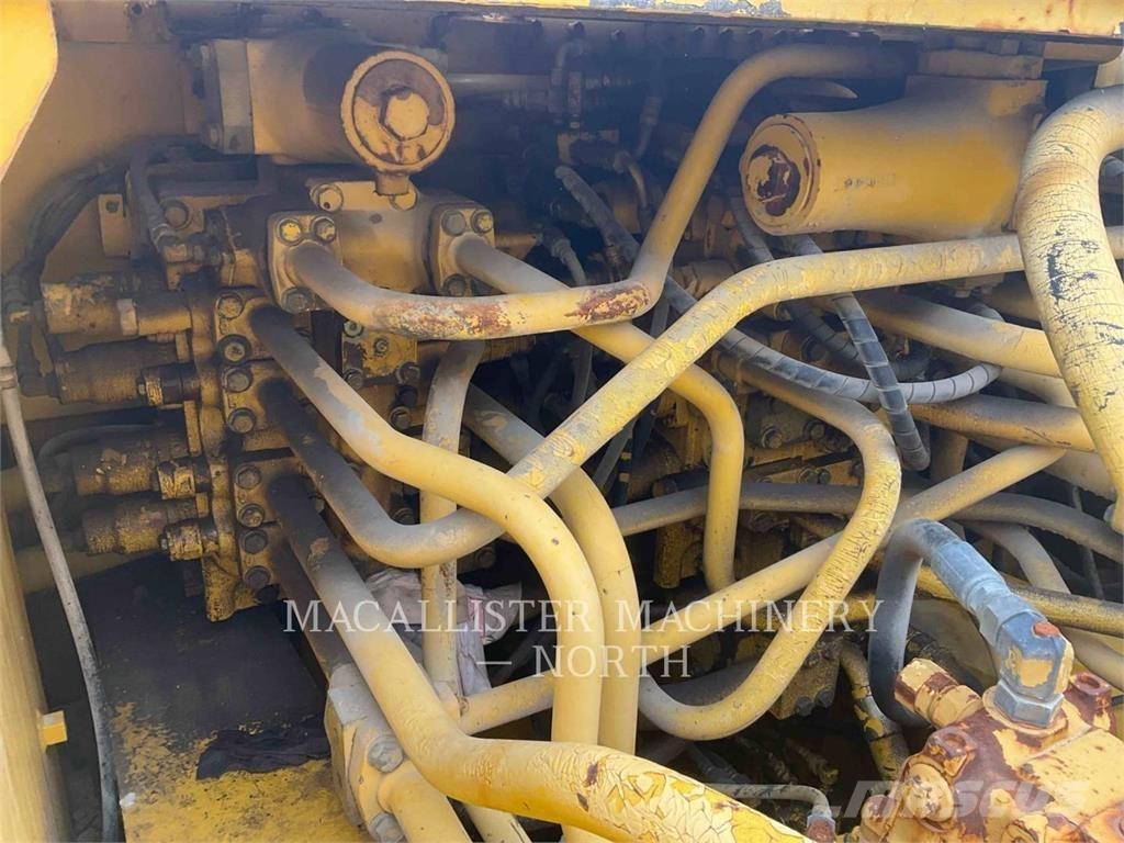 Komatsu PC750 Beltegraver
