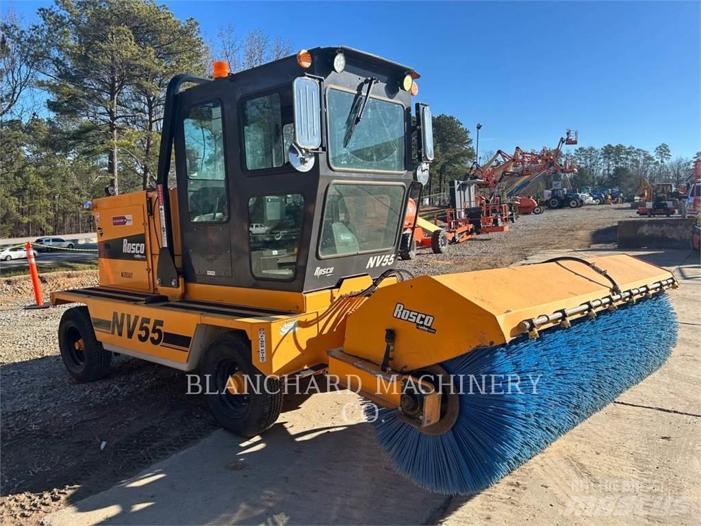 LeeBoy NV55 BROOM Feiemaskiner