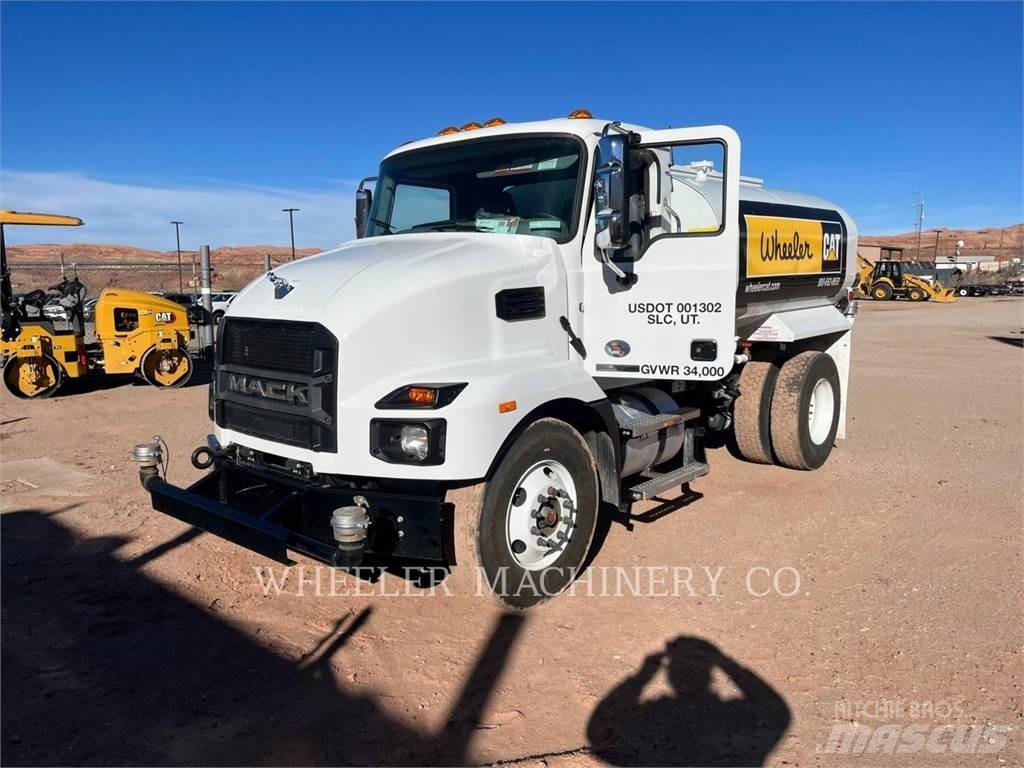 Mack WT2000 A Tankbiler