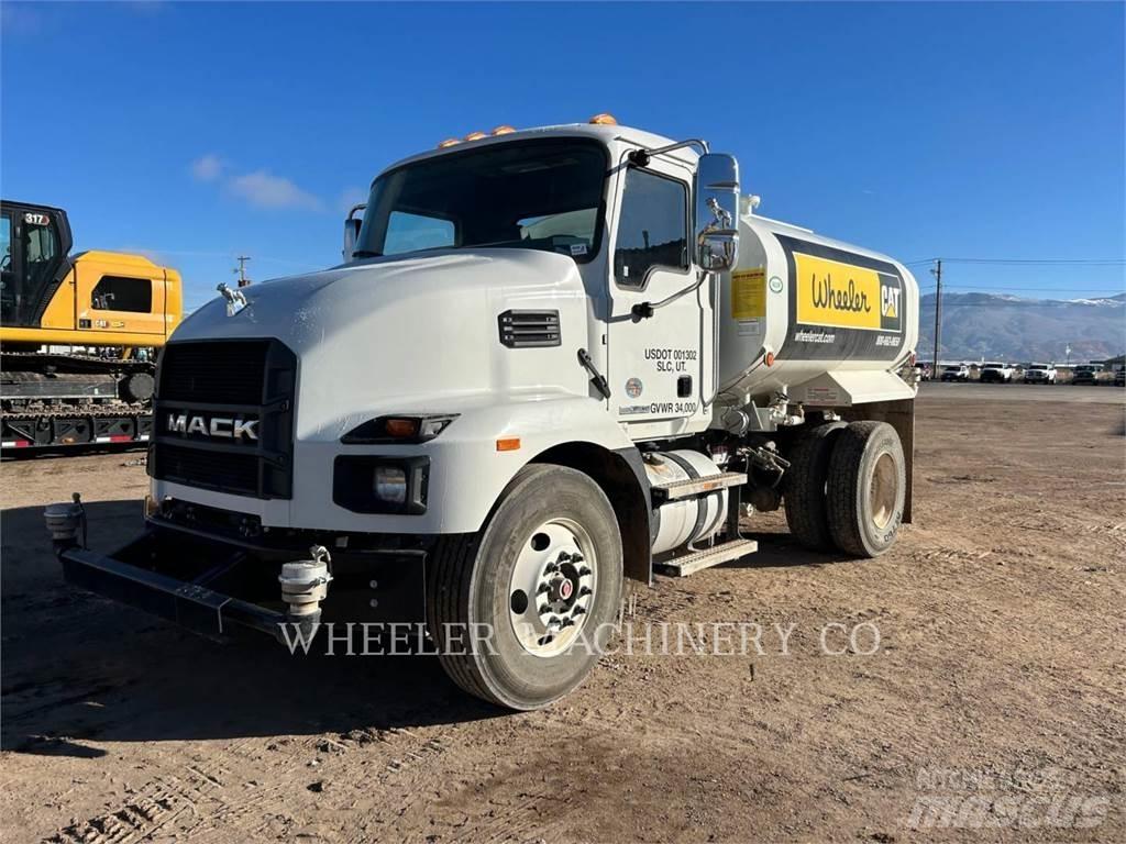 Mack WT2000 A Tankbiler