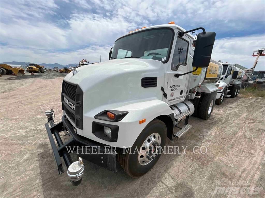 Mack WT2000 A Tankbiler
