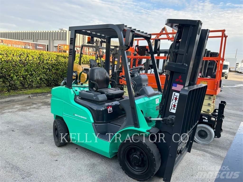 Mitsubishi FGC25 Gaffeltrucker - Annet