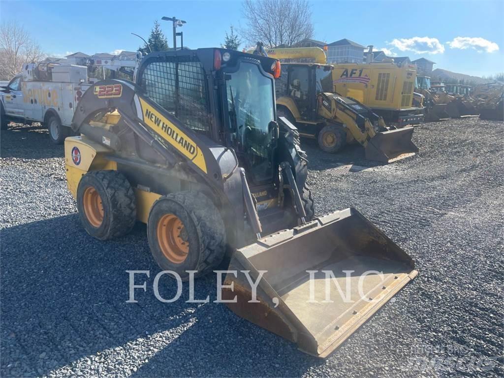 New Holland L223 Kompaktlastere