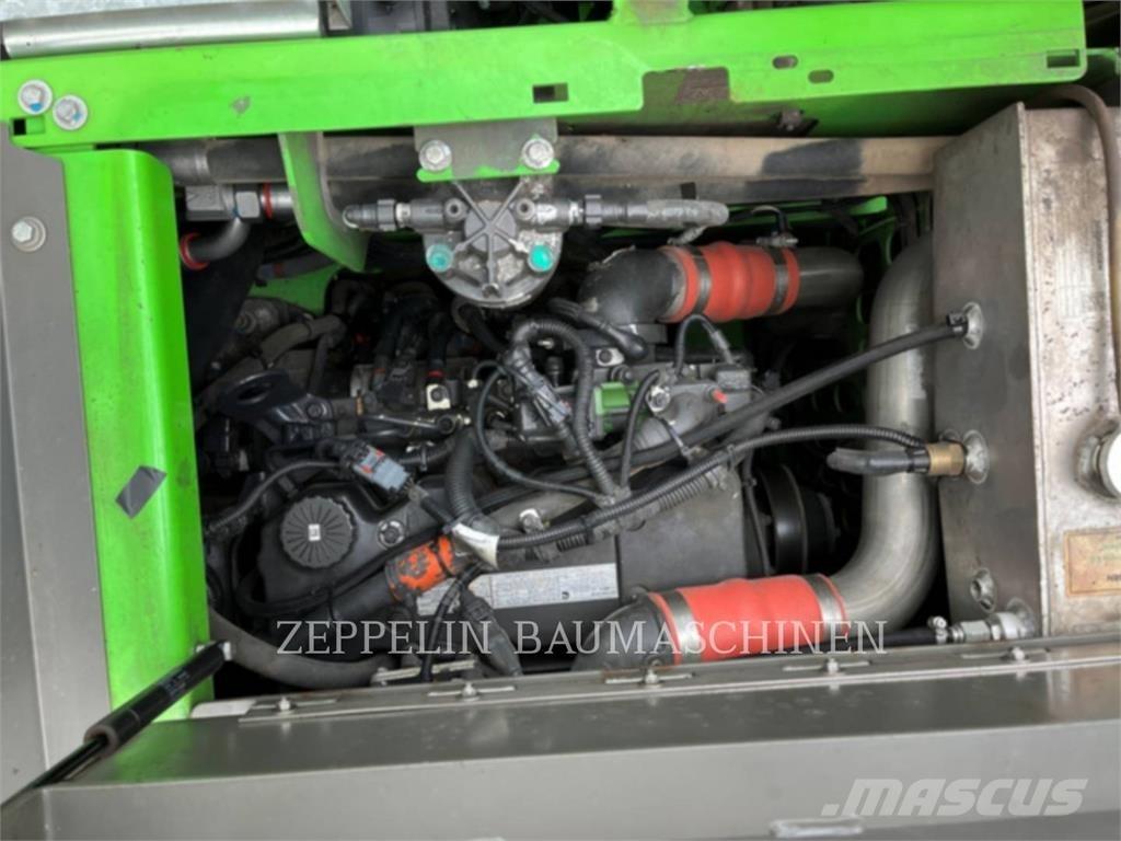Sennebogen 821E Gravemaskiner for riving