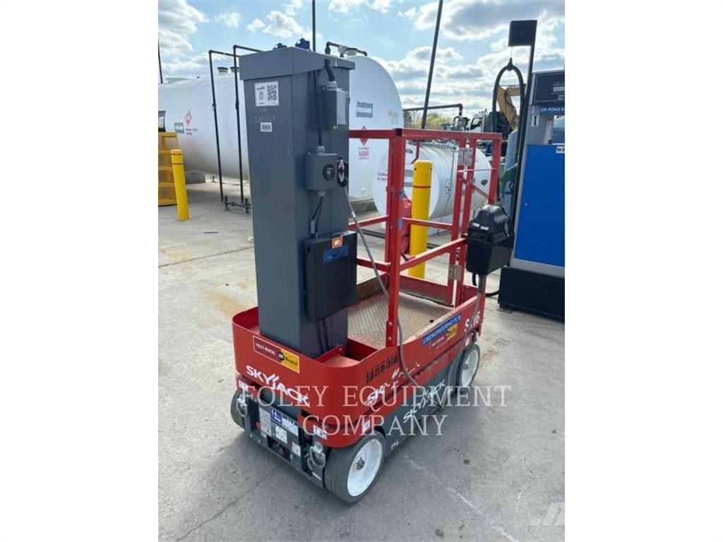 Skyjack SJ16 Sakselifter