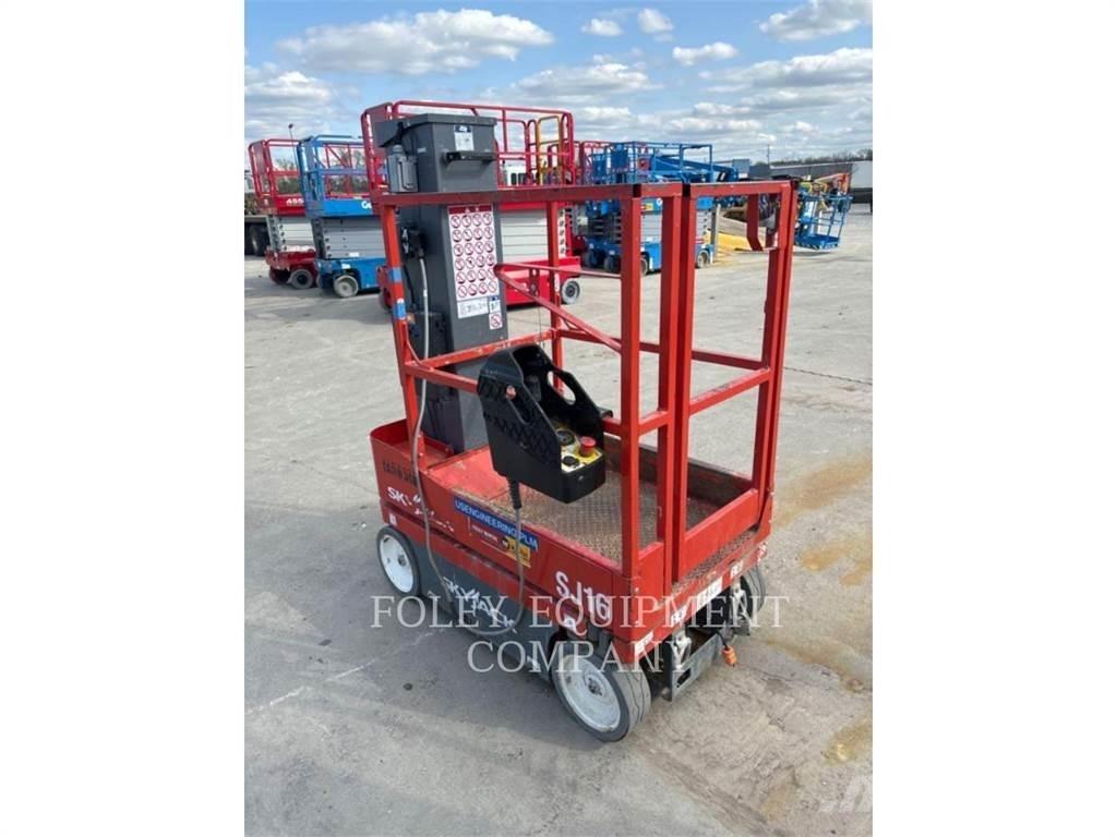 Skyjack SJ16 Sakselifter
