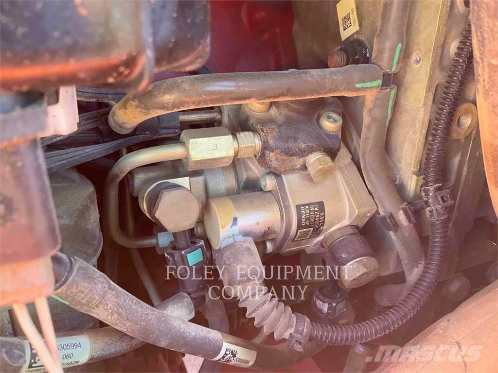 SkyTrak 6042O Teleskoplastere