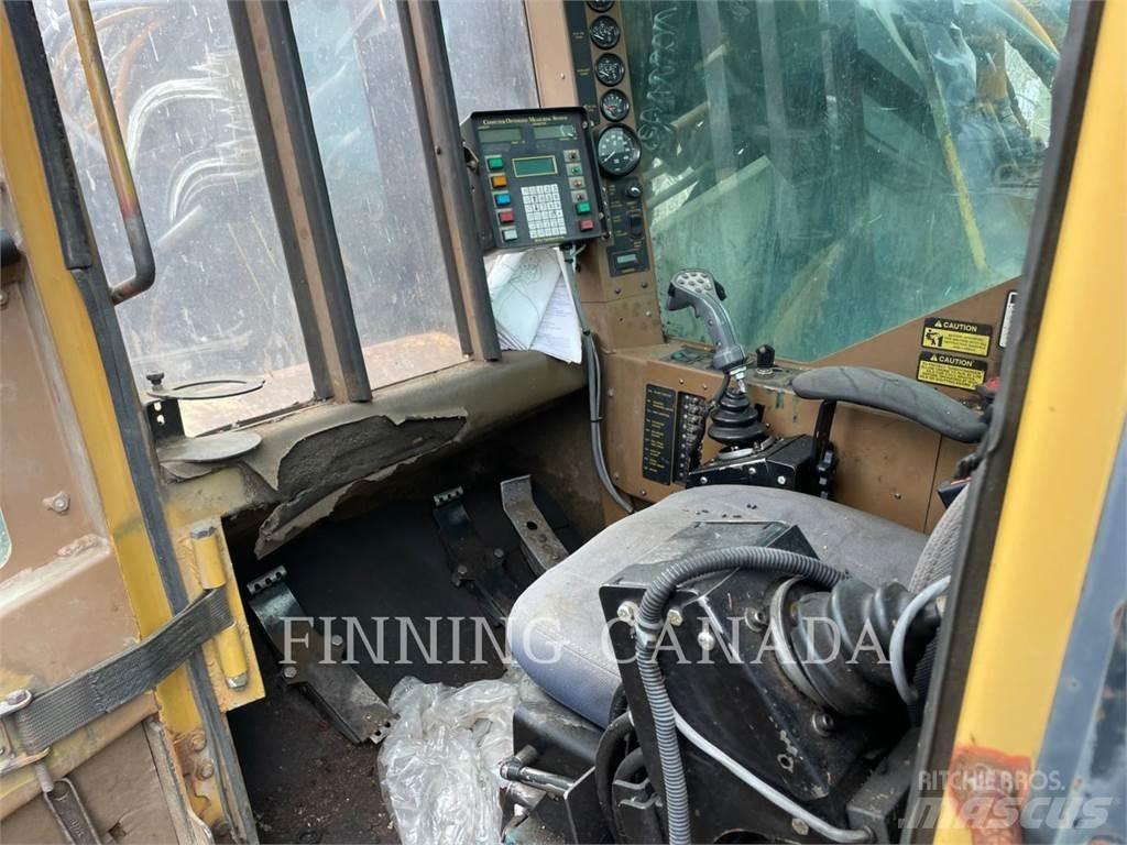 Tigercat 860D Gravemaskiner