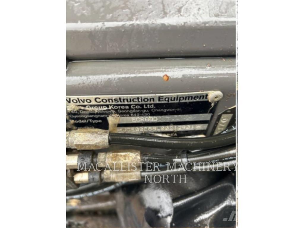 Volvo ECR88 Beltegraver