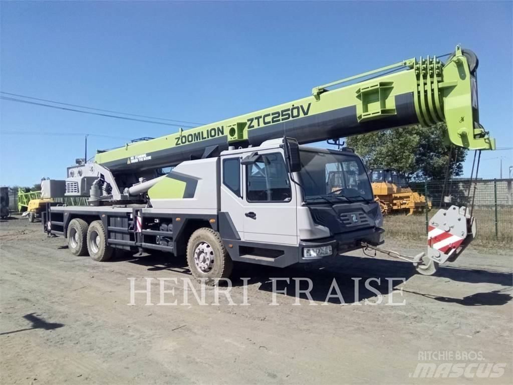 Zoomlion ZTC250V31 Allterreng kraner