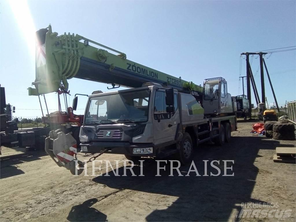 Zoomlion ZTC250V31 Allterreng kraner