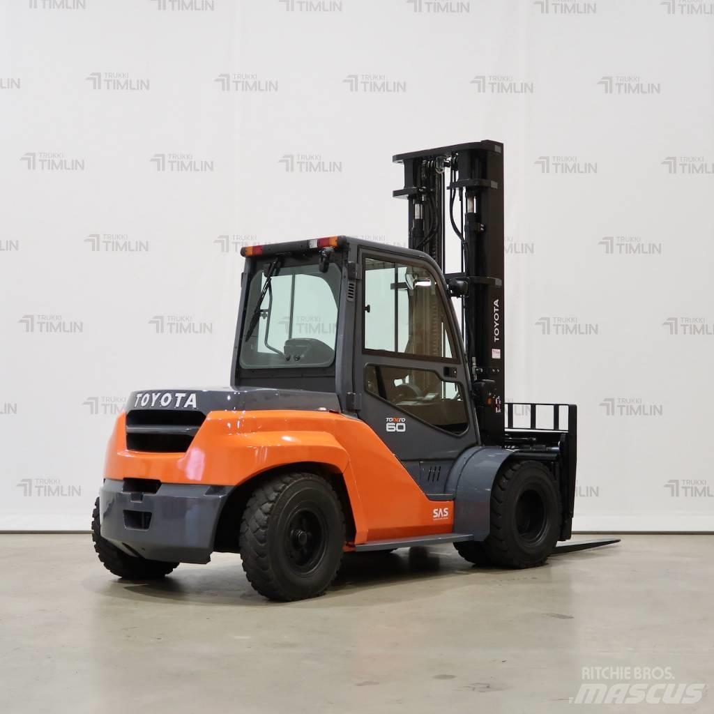 Toyota 40-8FD60N Diesel Trucker