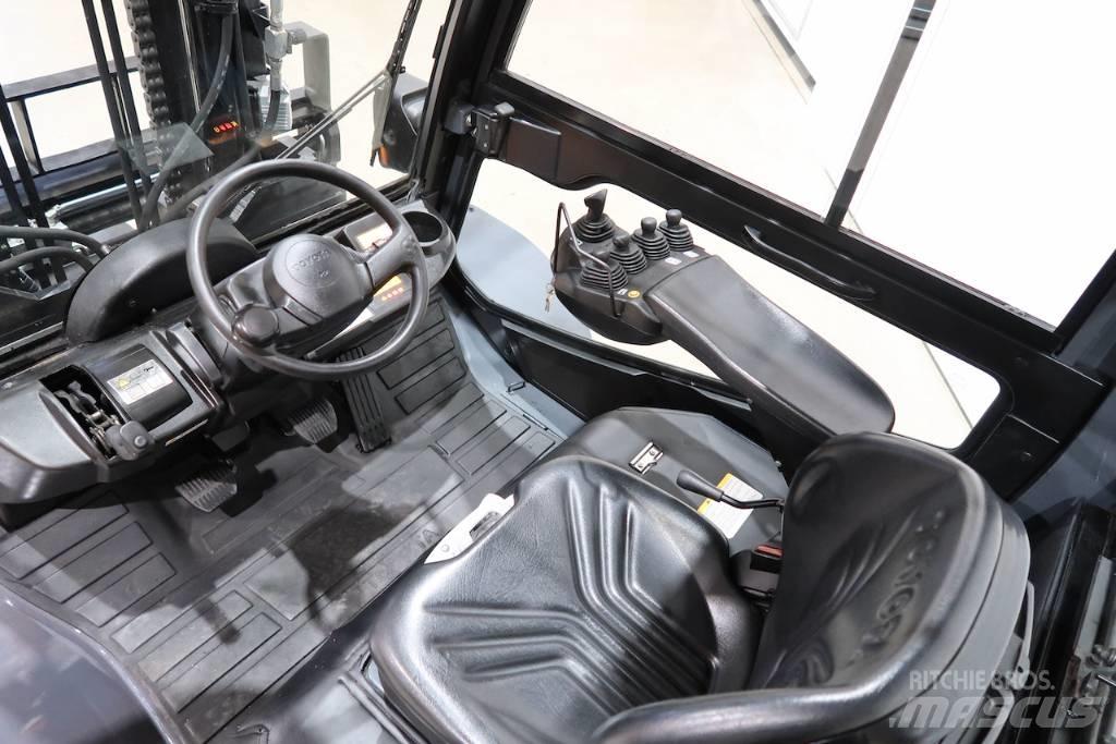 Toyota 40-8FD60N Diesel Trucker