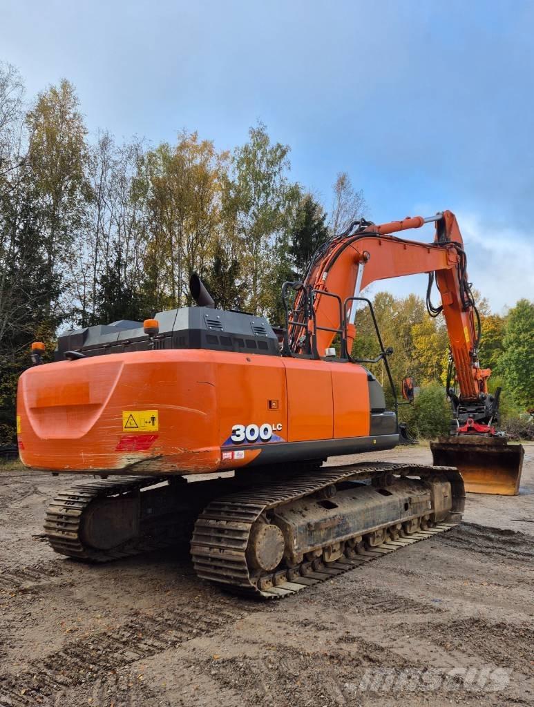 Hitachi ZX 300 LC-6 Beltegraver