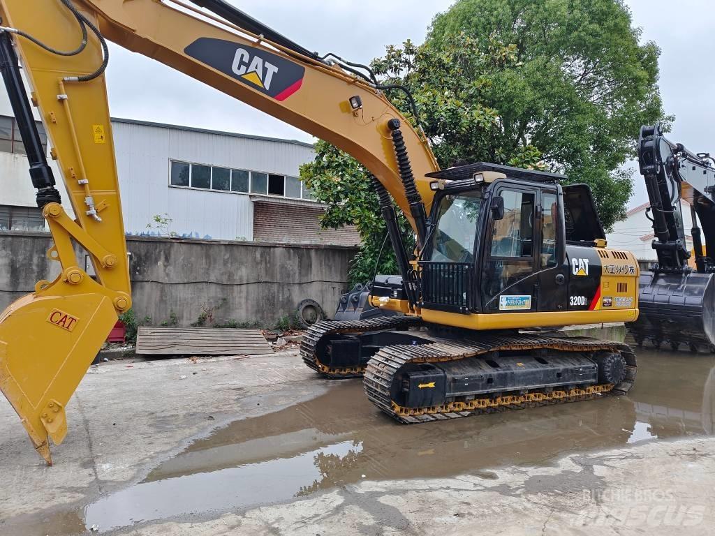 CAT 320 D2 Beltegraver