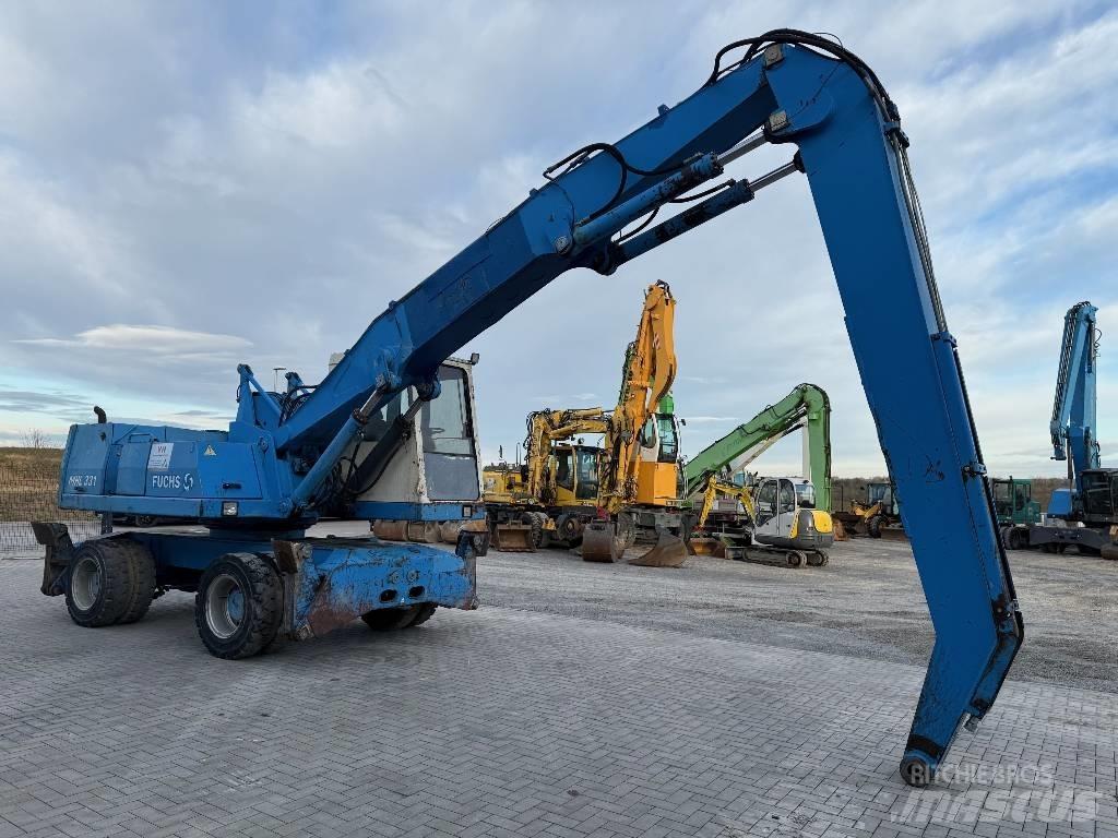 Fuchs MHL 331 Gravemaskiner for avfallshåndtering