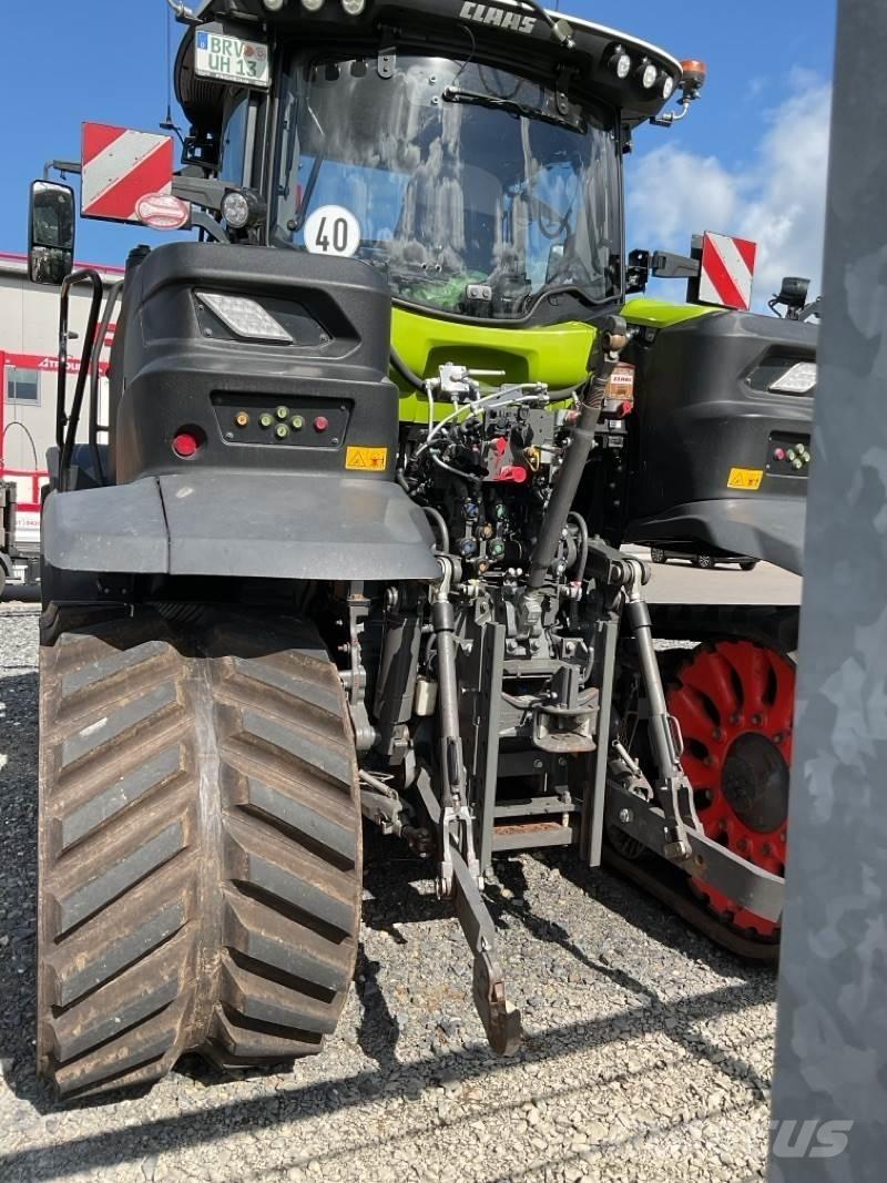 CLAAS Axion 960 TT Beltegående Kran