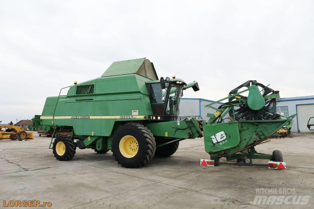 John Deere 2266 E Skurtreskere
