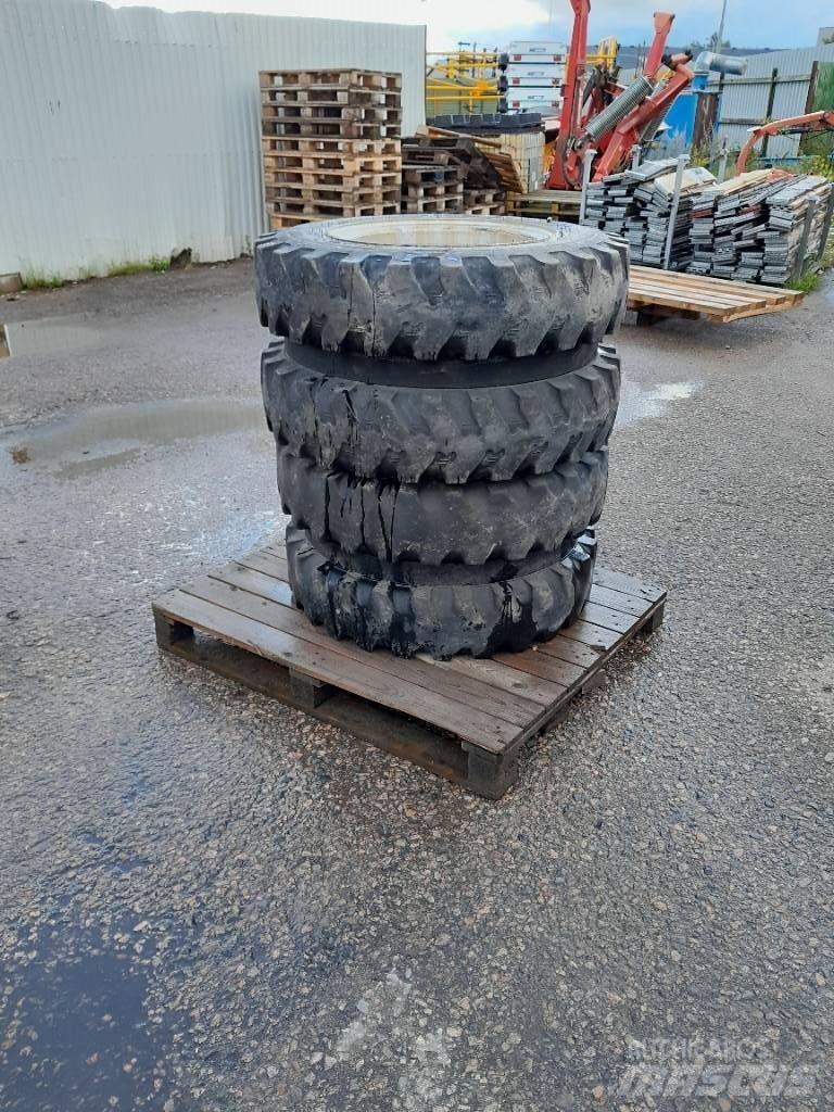 Mitas 8,25-20 Hjul Dekk, hjul og felger