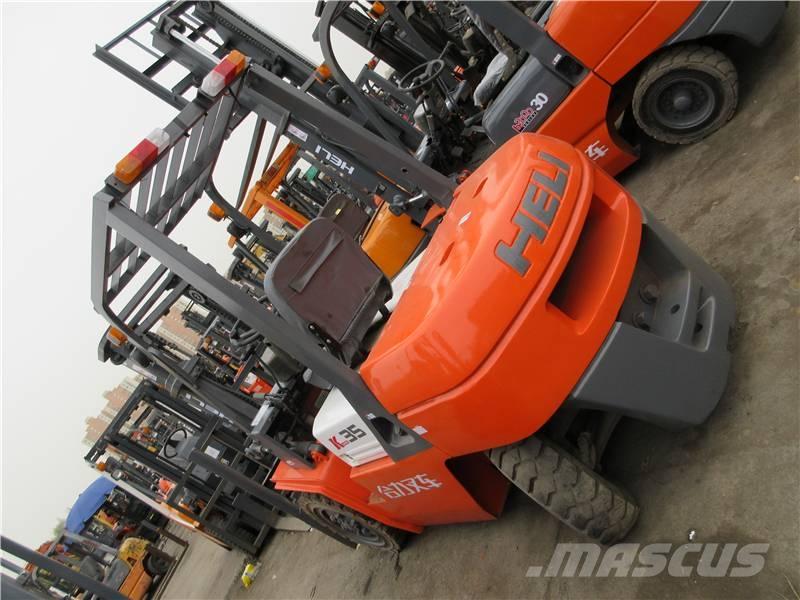 Heli FD30 Diesel Trucker