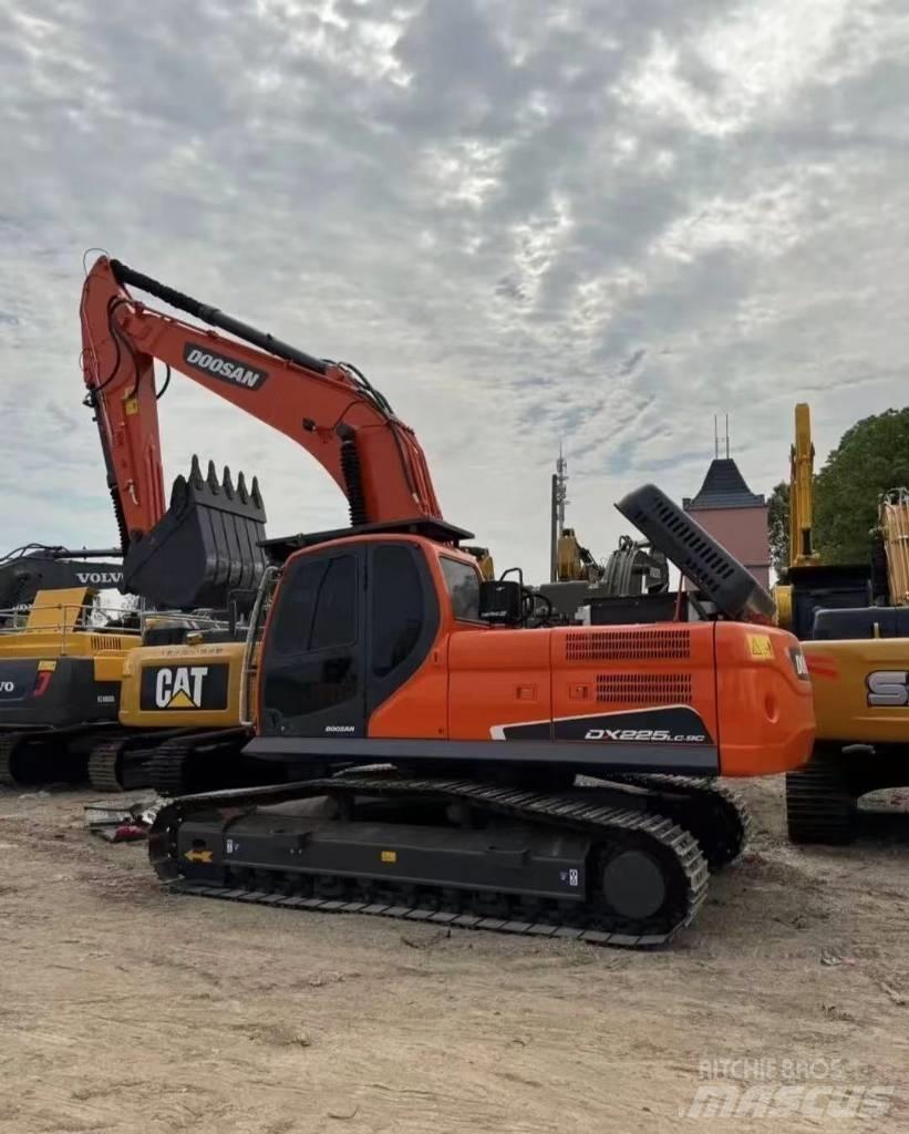 Doosan DX 225 Beltegraver