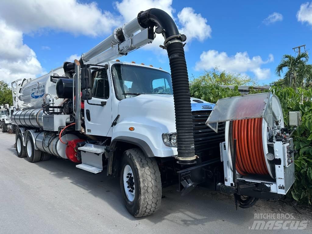Freightliner 114 SD Slamsugere