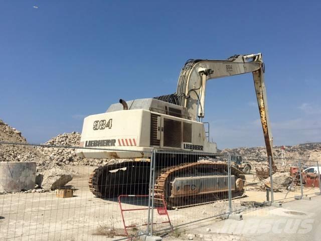 Liebherr 984 C Gravemaskiner med lang bom