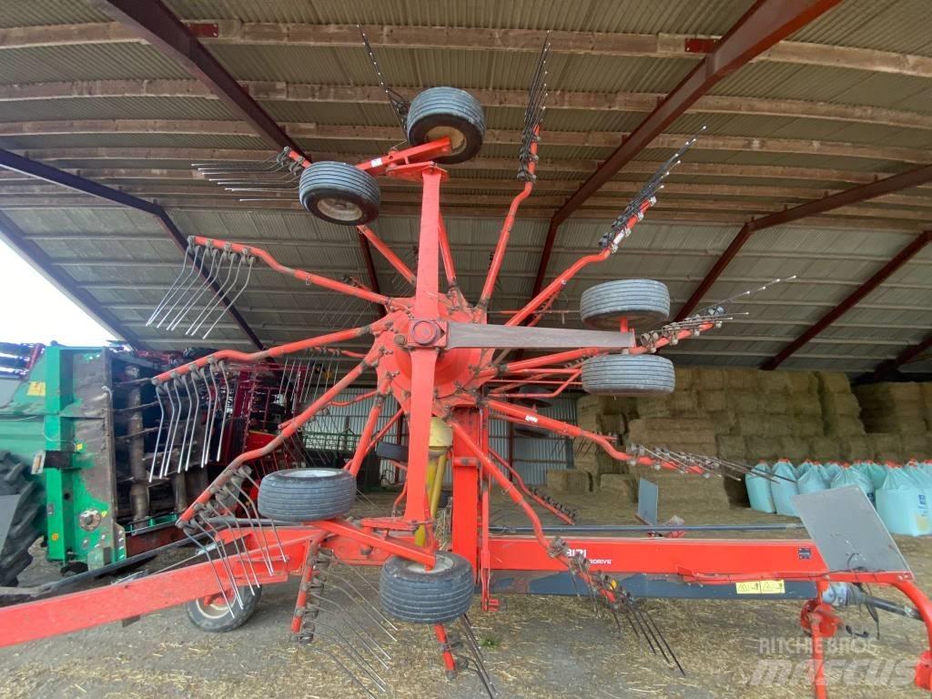 Kuhn GA 8121 Svanser