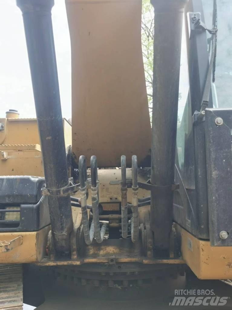 CAT 320 D L Beltegraver