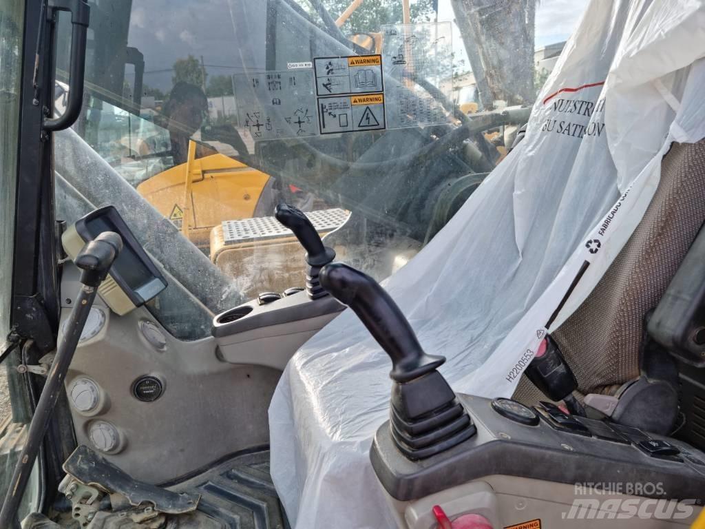 Volvo EC 240 C Beltegraver