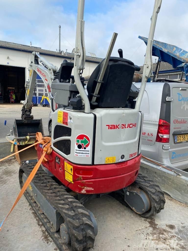 Takeuchi TB 210 Minigravere <7t