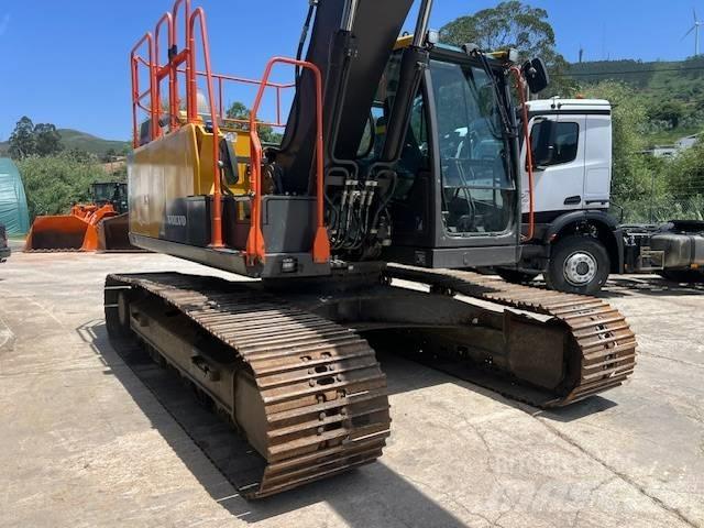 Volvo EC 200 E Beltegraver