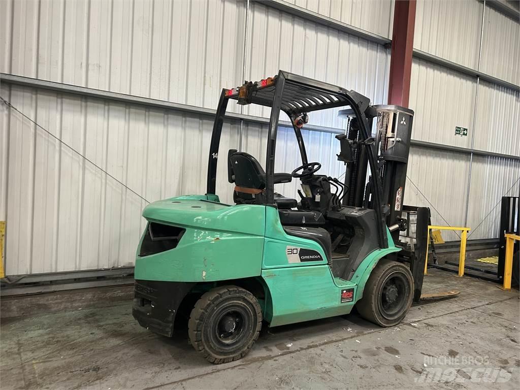 Mitsubishi FD30NT Diesel Trucker