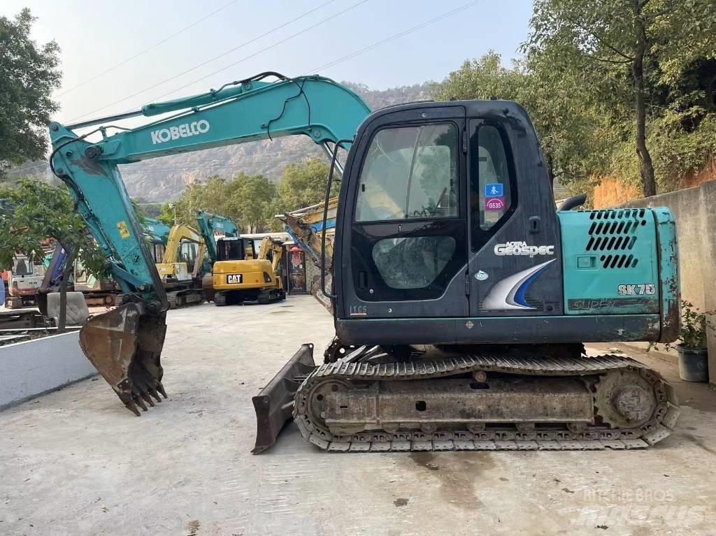 Kobelco SK 75 Beltegraver