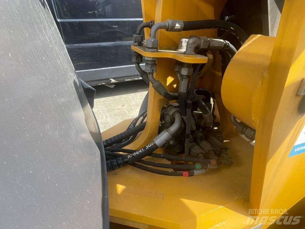 Mecalac AX 700 Hjullastere