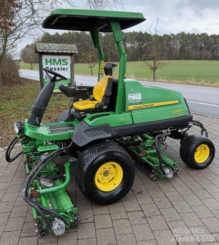 John Deere 8700 A Fairway klippere