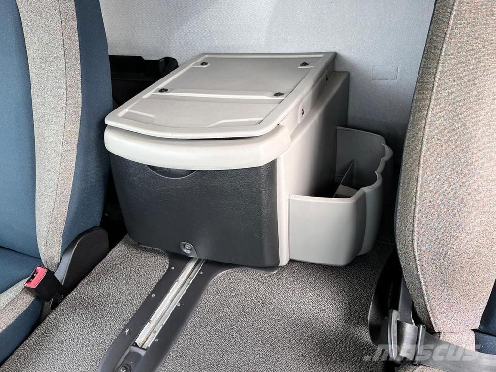 Volvo FL210 Skapbiler