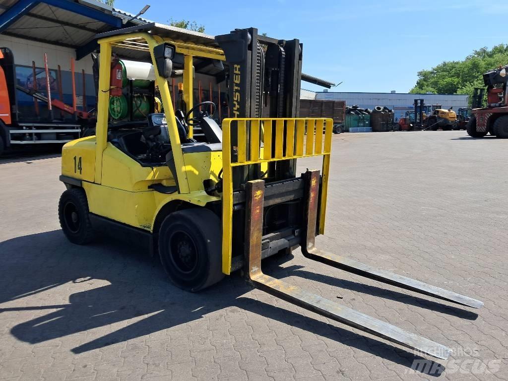 Hyster H5.00XM Diesel Trucker