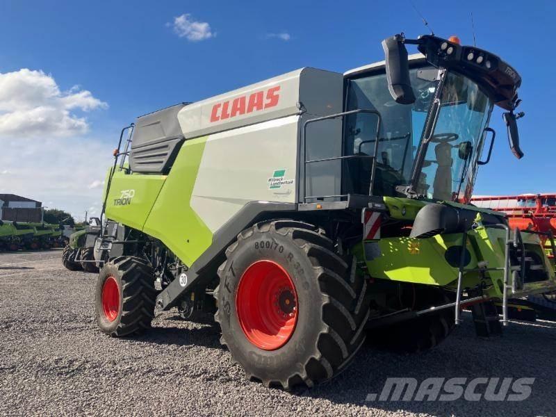 CLAAS TRION 750 Skurtreskere