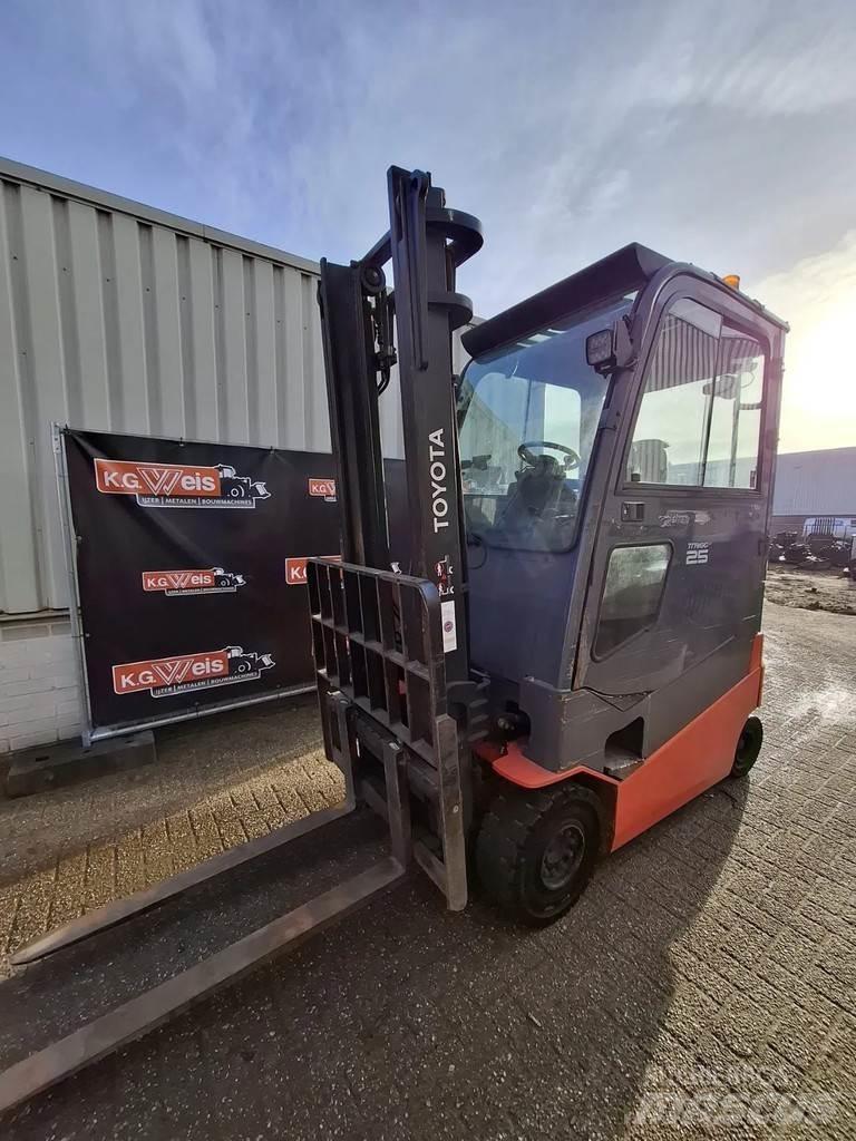 Toyota 8FBMT25 Gaffeltrucker - Annet