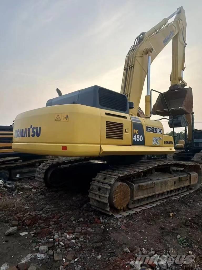 Komatsu 450-8 Beltegraver