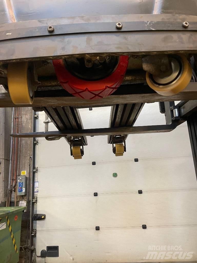 BT Toyota SWE080L Ledestablere
