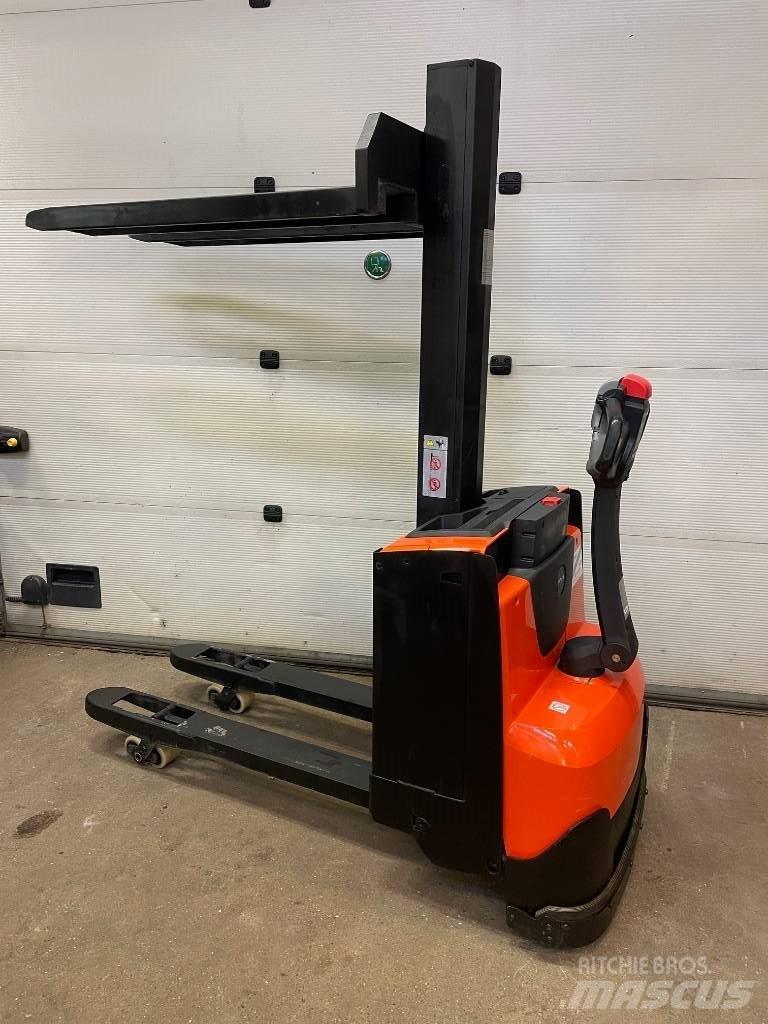 BT Toyota SWE080L Ledestablere